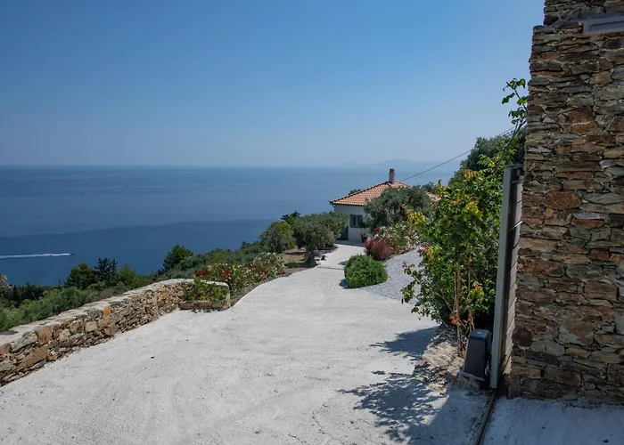 Avgi Villa