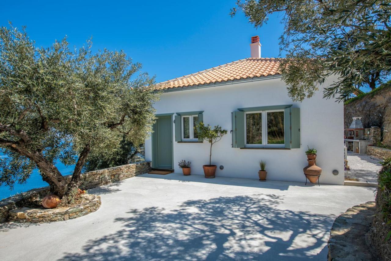 Avgi Villa Glossa