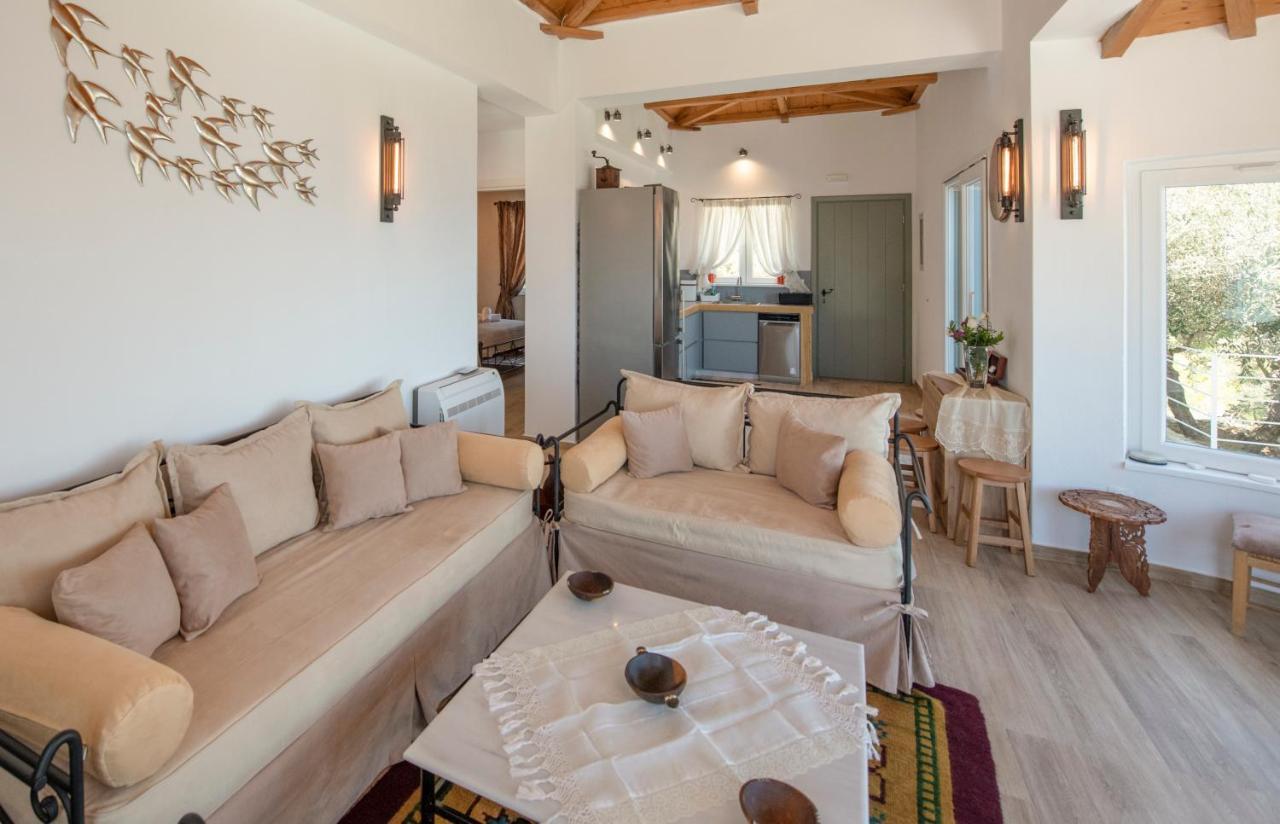 Avgi Villa Glossa