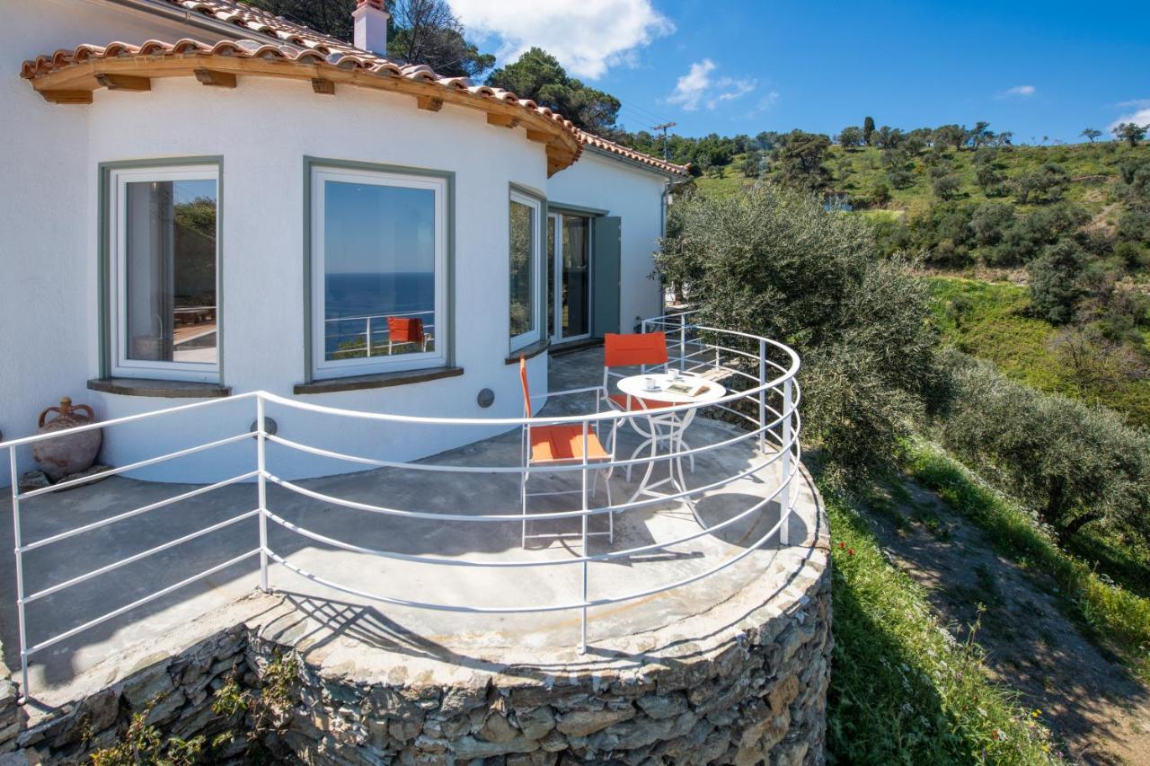 Avgi Villa *