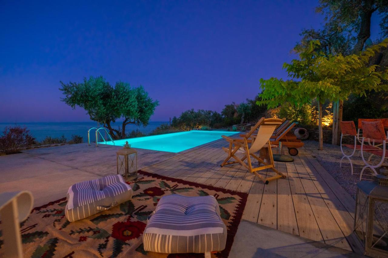 Avgi Villa